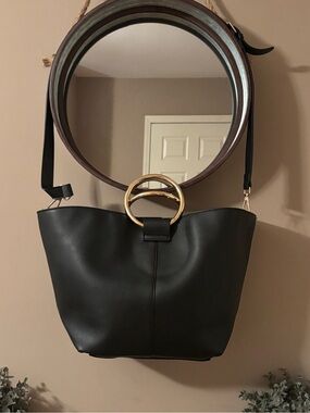 CAPITAL ALEXA  TOTE BLACK LEATHER with Gold Ring Accent - Women Bags